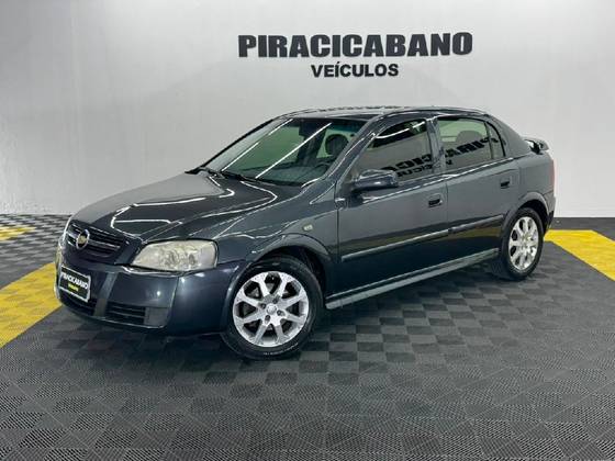 CHEVROLET ASTRA 2.0 MPFI ADVANTAGE 8V FLEX 4P MANUAL CHEVROLET ASTRA 2.0 MPFI ADVANTAGE 8V FLEX 4P MANUAL